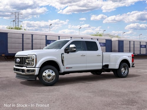 2027 Ford Super Duty F-450 DRW F-450® Lariat®
