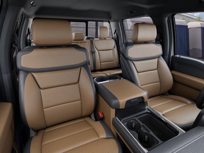 2027 Ford Super Duty F-450 DRW F-450® Lariat®