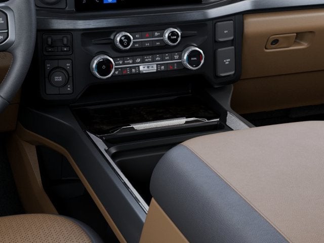2027 Ford Super Duty F-450 DRW F-450® Lariat®