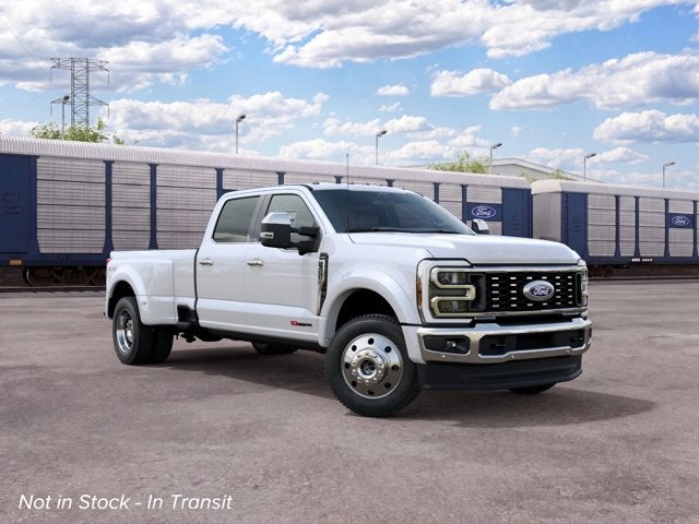 2027 Ford Super Duty F-450 DRW F-450® Lariat®