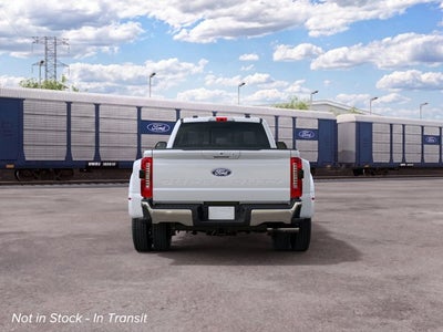 2027 Ford Super Duty F-450 DRW F-450® Lariat®