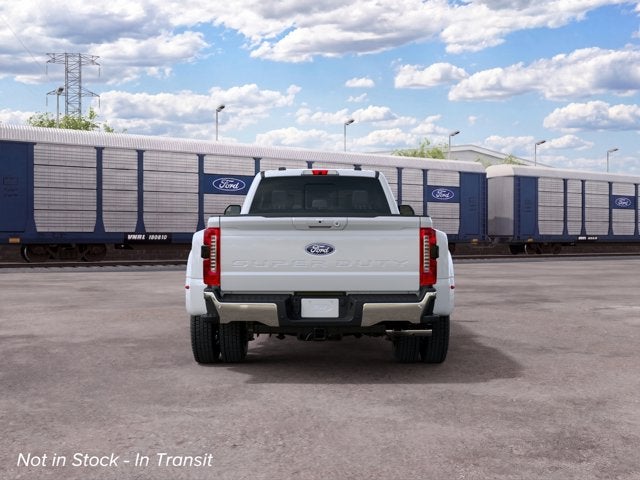 2027 Ford Super Duty F-450 DRW F-450® Lariat®
